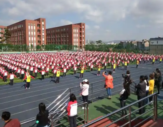 精准对接学生个性化需求让每个孩子都能找到归于自己的生长赛